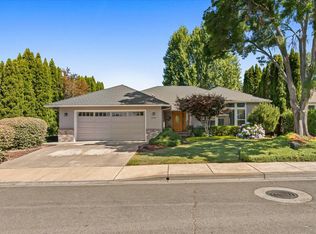 3459 Blueblossom Dr, Medford, OR 97504