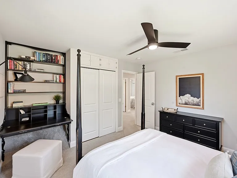 516 Country Ln — Photo 26