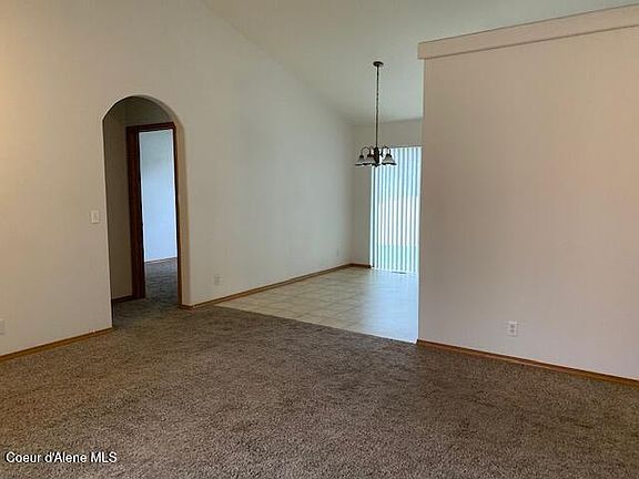 4th image of 828 N Doryport Ct