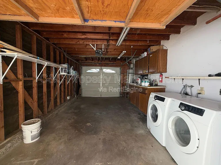 1862 Hanford Dr — Photo 8