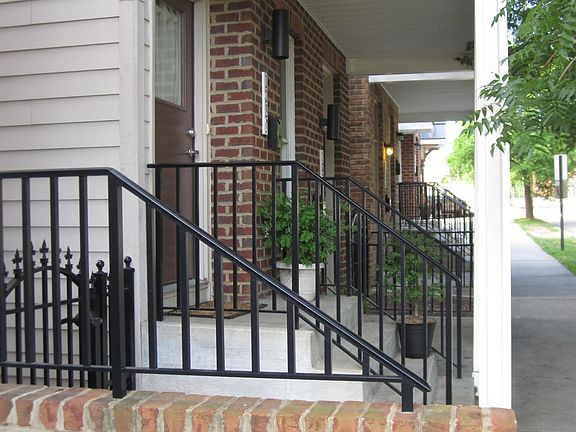 2nd image of 1039 N Lombardy St