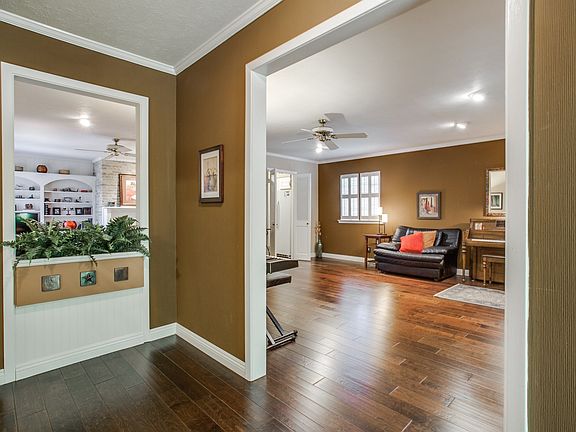 4th image of 3710 Tulane Cir