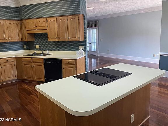 4th image of 6238 Sugar Pine Dr