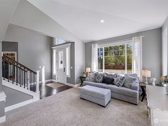 5th image of 10704 200th Avenue SE