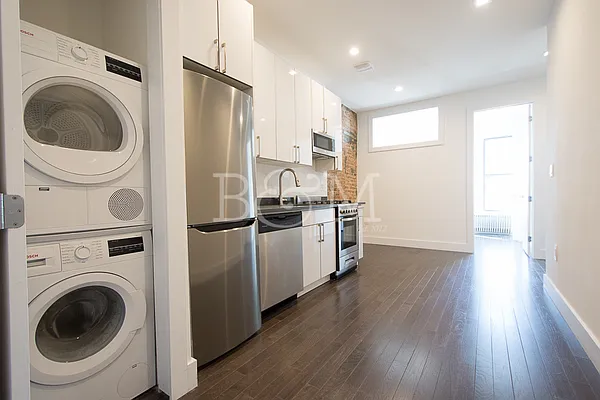 Rented by Brick&Mortar | media 18