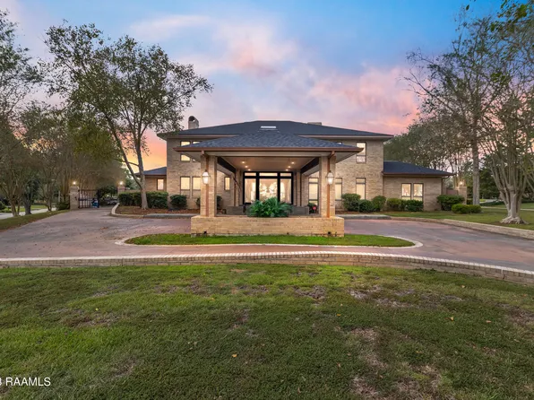 207 Valleyview Dr, Lafayette, LA 70501