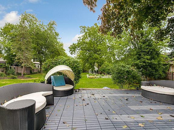 There is a private deck/patio for enjoying the outdoors