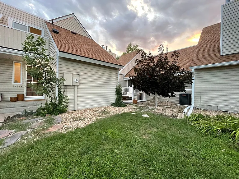 2479 S Xanadu Way #B — Photo 23