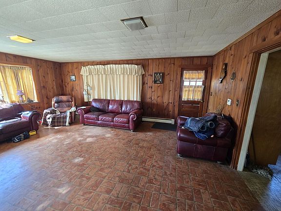 4th image of 129 W Hill Road