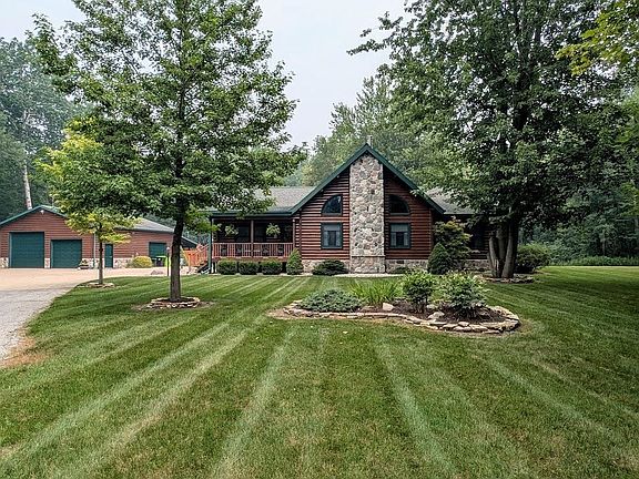 2nd image of 1765 Birch Dr