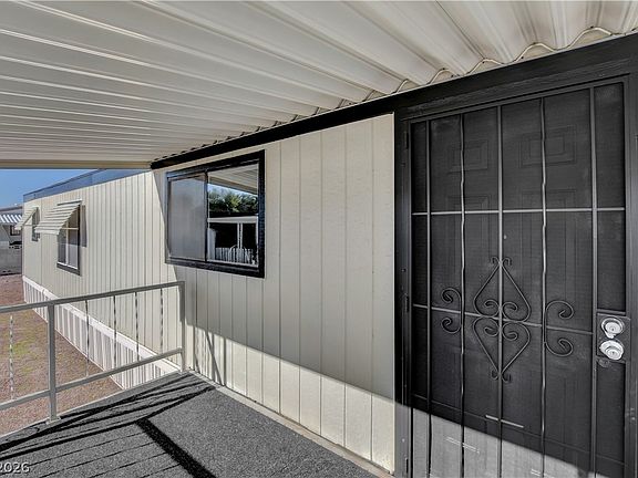 3rd image of 3069 Gavilan Ln