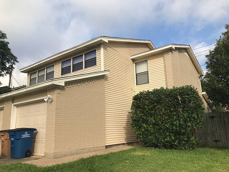 1st image of 2640 Gwendolyn Ln APT A