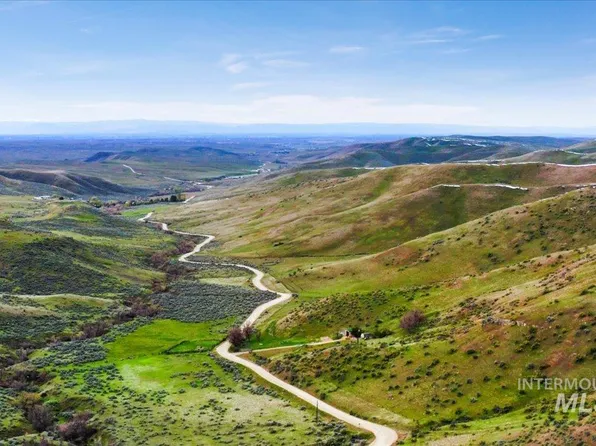 2402 Sand Hollow Rd, Eagle, ID 83616