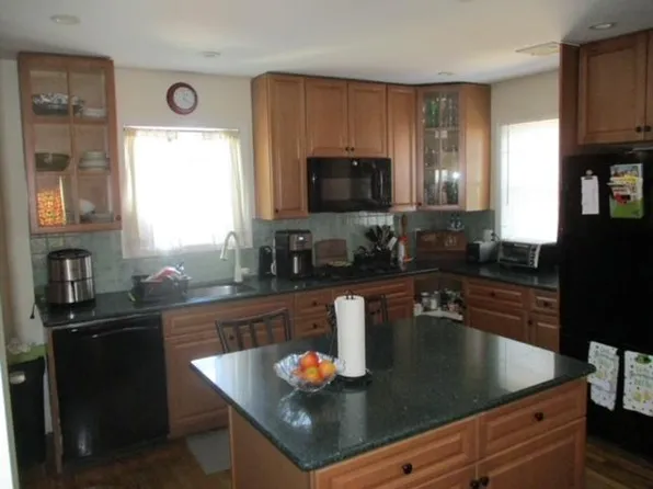 73 Hawkins St, Bronx, NY 10464