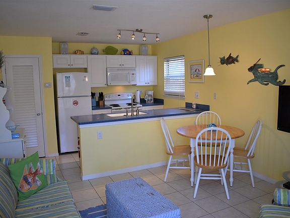 3rd image of 1430 Tina Dr APT 12