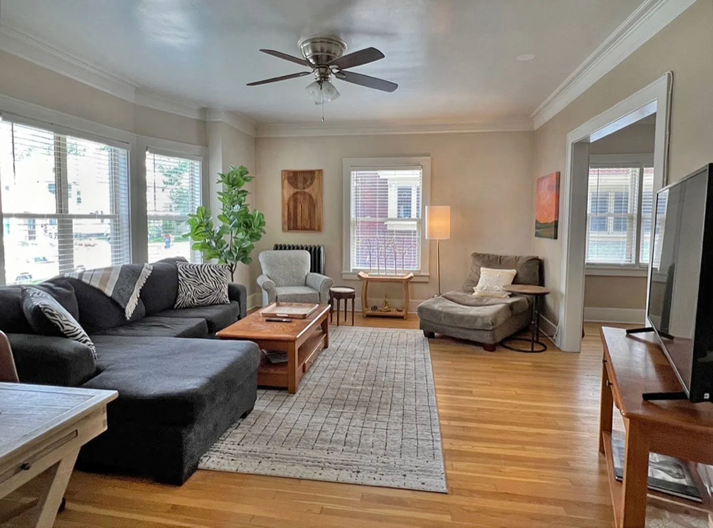 01510 - Livingston 533 — Photo 1