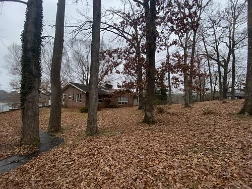 2nd image of 274 Oakwood Dr