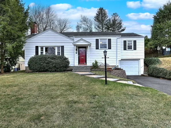 85 Norwood Avenue, Hamden, CT 06518