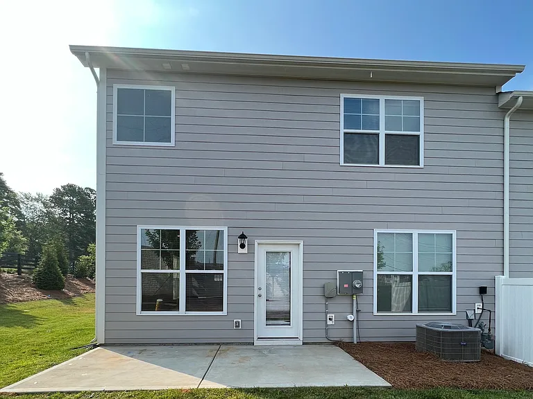 1604 Pendula Ln — Photo 32