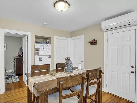 5th image of 141 Park St #1