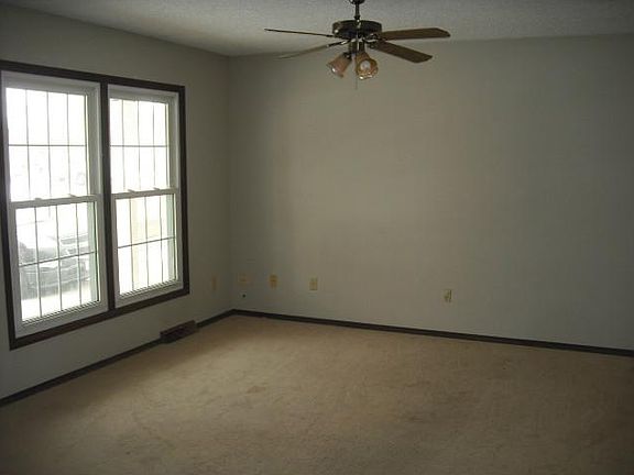 4th image of 235 Heritage Dr
