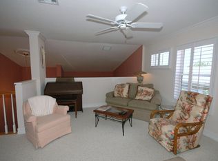 9817 Sago Point Dr, Seminole, FL 33777