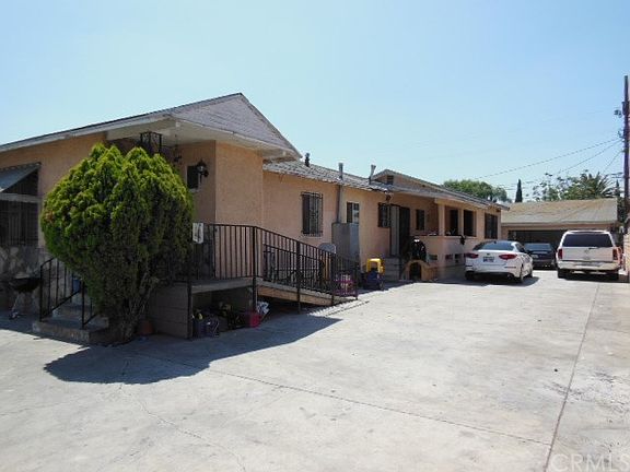 4th image of 2122 E 111th St
