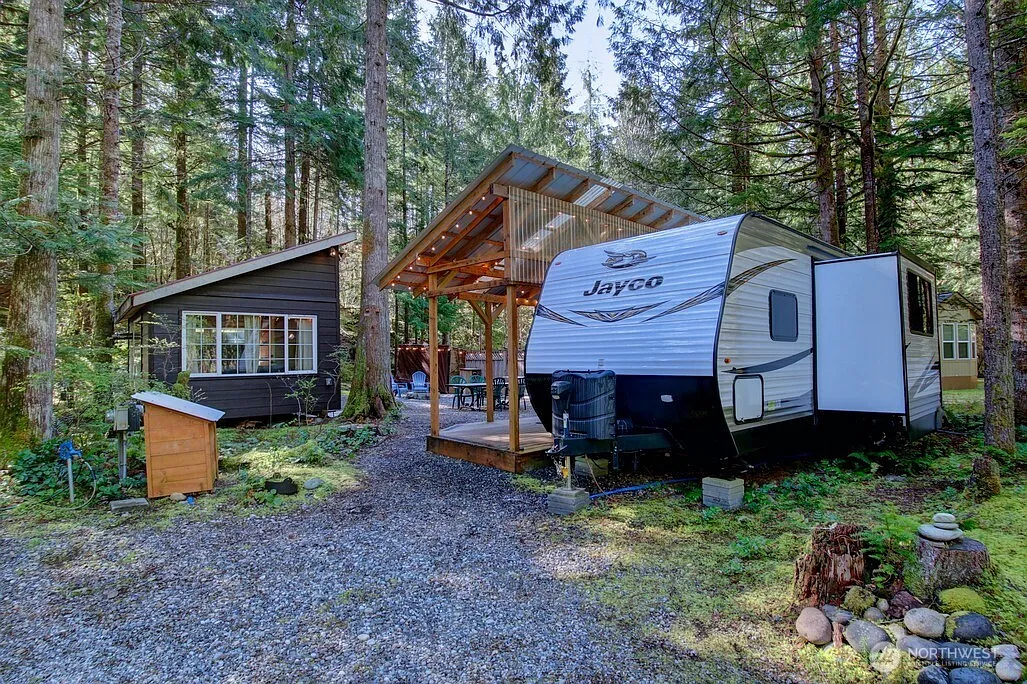 98 1 Gold Rush Road photo 1