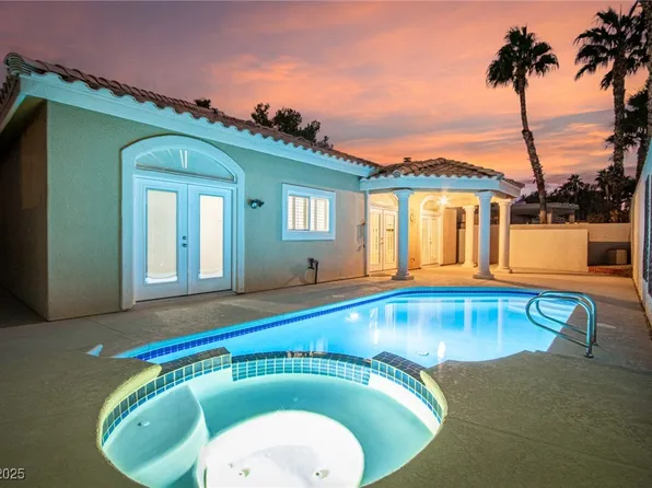 1605 Shadow Rock Dr, Las Vegas, NV 89117