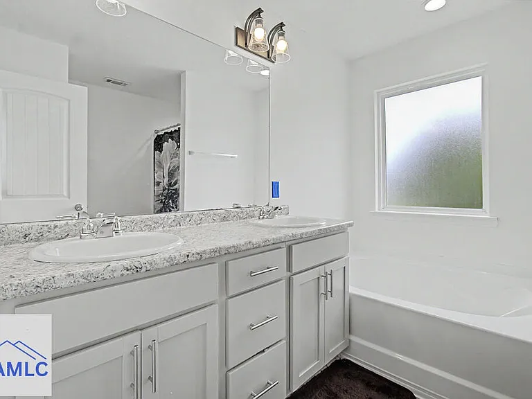 40 Rimes Ave — Photo 30