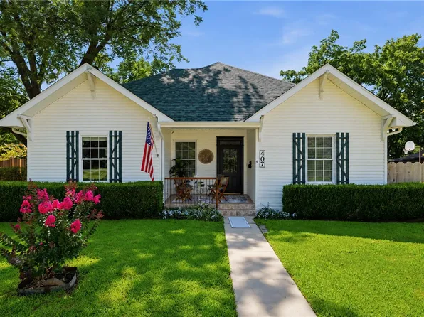 407 NW B St, Bentonville, AR 72712