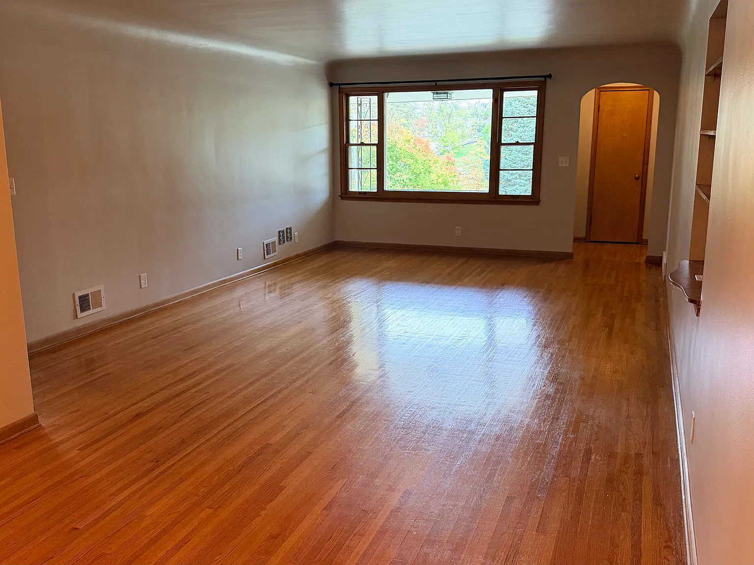 2 bed, 1245 sqft, $1,800 — Photo 3