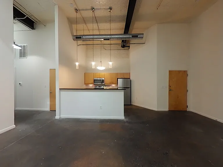 1011 W Marshall St #122 — Photo 3