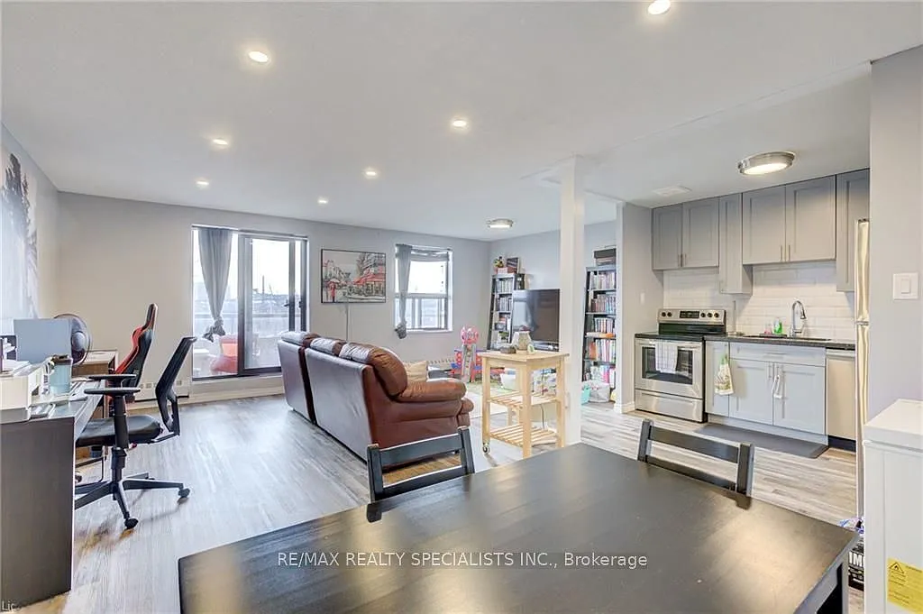 2 bed, $1,900 — Photo 4