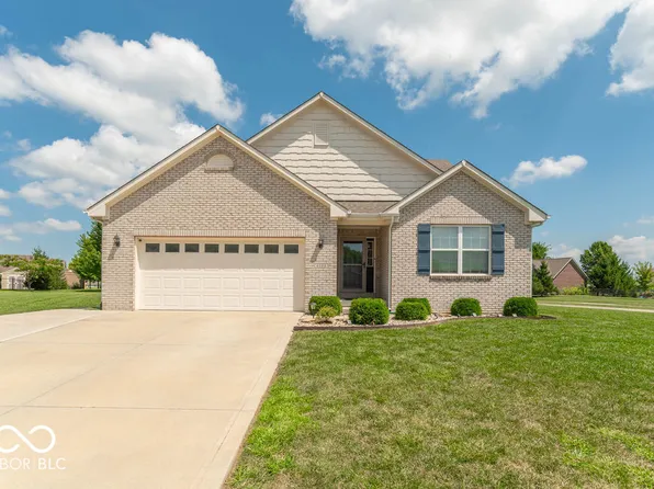 6104 E Pilot Ct, Camby, IN 46113