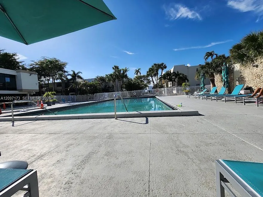 20200 W Country Club Dr #109