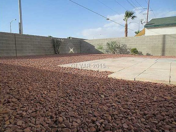 4th image of 3935 Via Lucia Dr