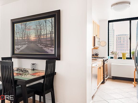 2nd image of 62 W 62nd St APT 17A