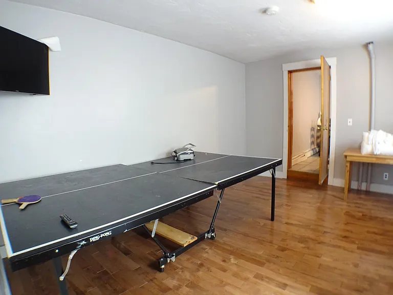 375 W 4th St #2 — Photo 7