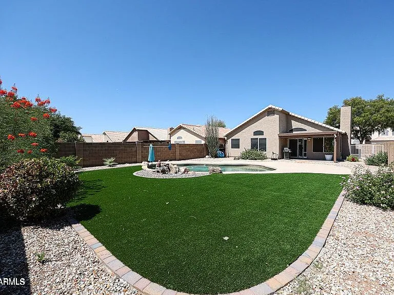 503 W Kelton Ln — Photo 5