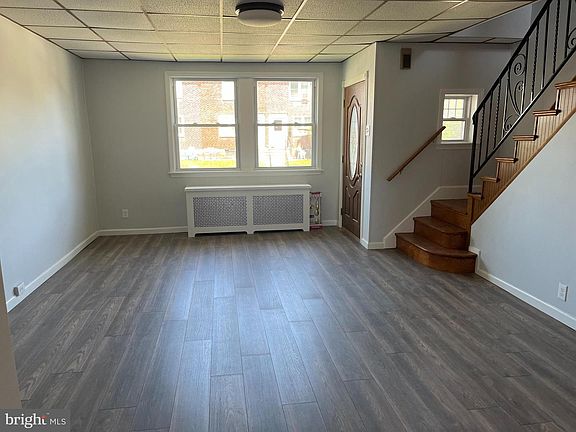 3rd image of 1571 Glen Ave