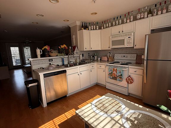 5th image of 1035 Barnett Shoals Rd APT 136