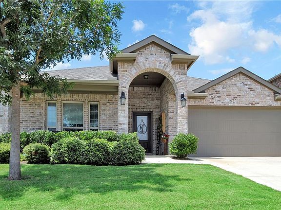 4th image of 770 English Ivy Dr