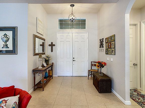 3rd image of 3881 Shoreview Dr