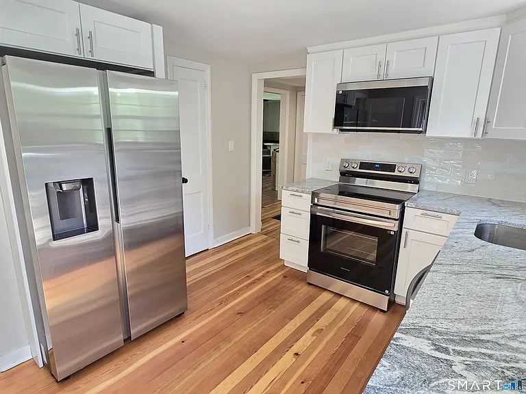 157 S River Rd — Photo 3