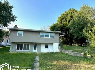202 Madison St, Steamboat Rock, IA 50672