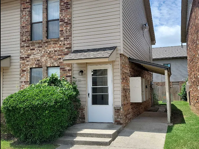 1901 E Lindsey St #33 — Photo 1