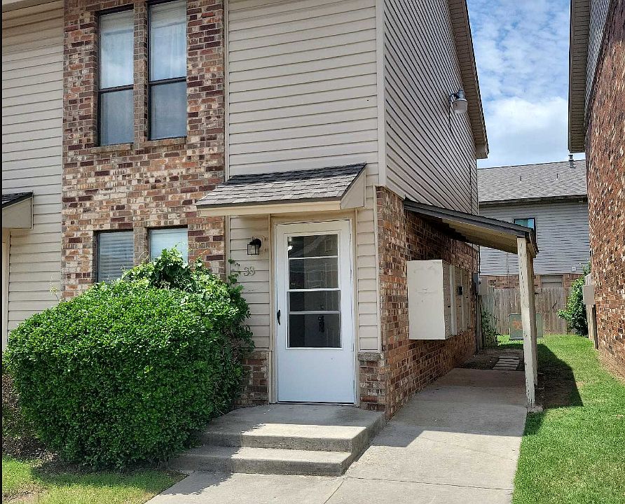 1st image of 1901 E Lindsey St APT 33