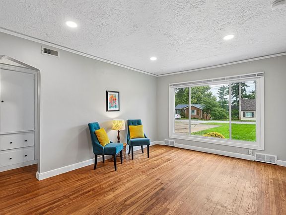 2nd image of 1037 65th St