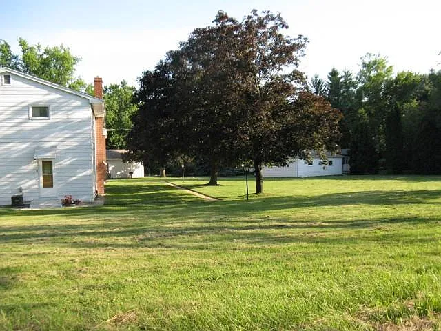 644 W South St — Photo 9